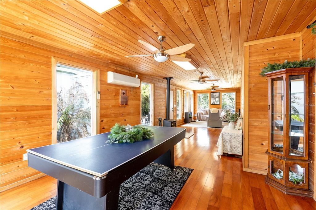 Image 16 of property listing at 12182 SW STATE ROAD 45, Archer, FL 32618