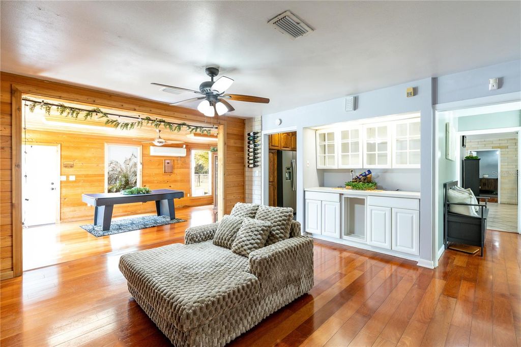 Image 17 of property listing at 12182 SW STATE ROAD 45, Archer, FL 32618