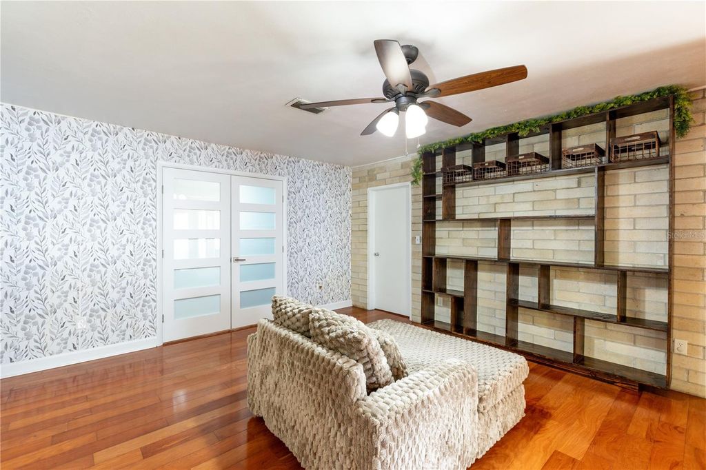 Image 18 of property listing at 12182 SW STATE ROAD 45, Archer, FL 32618