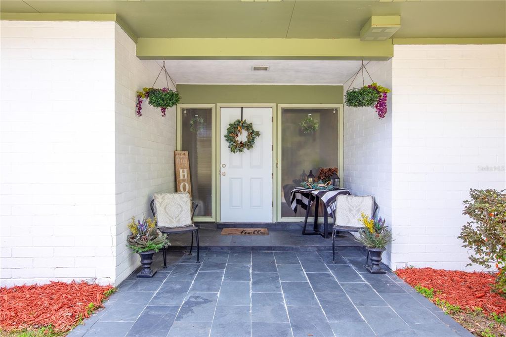 Image 4 of property listing at 12182 SW STATE ROAD 45, Archer, FL 32618