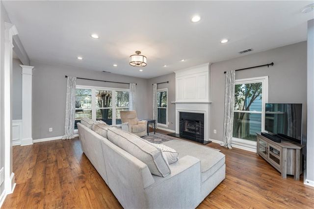 136 Aucilla Lane, Woodstock, GA 30188