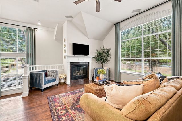4131 Eastman Way, Addison, TX 75001