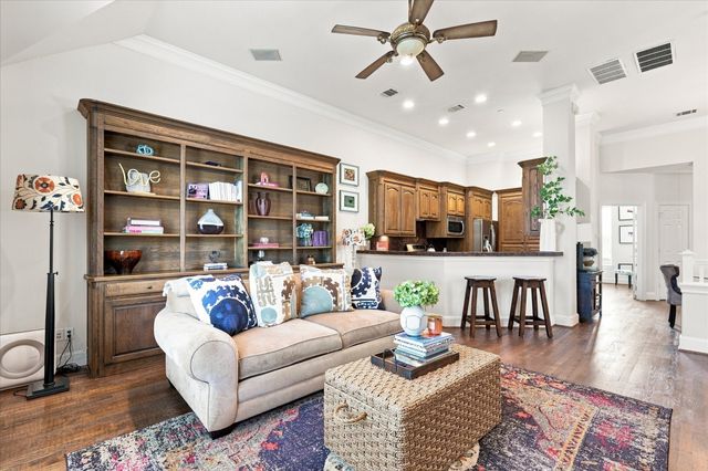 4131 Eastman Way, Addison, TX 75001