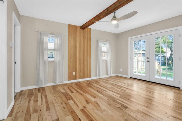 221 Carrell Street, Tomball, TX 77375