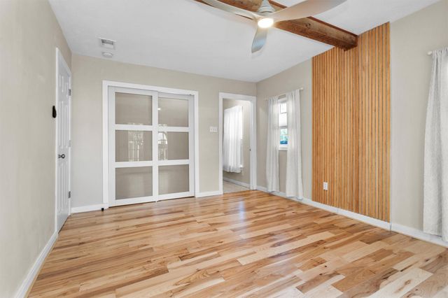 221 Carrell Street, Tomball, TX 77375