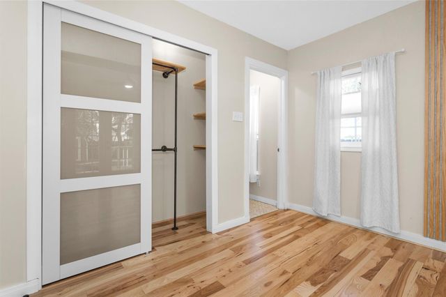 221 Carrell Street, Tomball, TX 77375