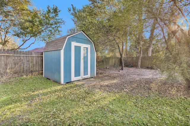 221 Carrell Street, Tomball, TX 77375