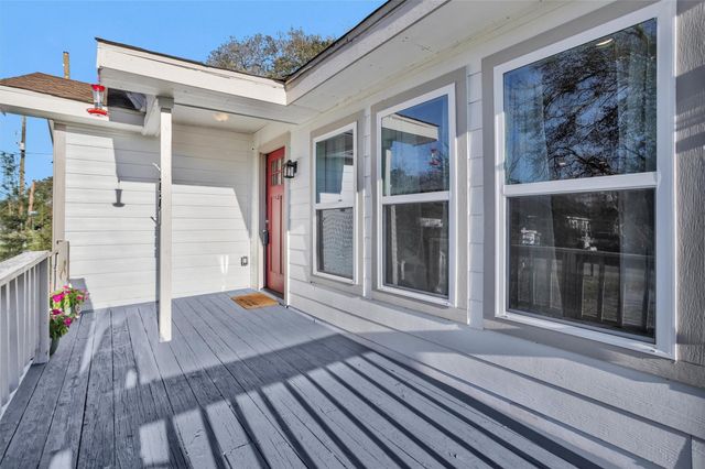 221 Carrell Street, Tomball, TX 77375