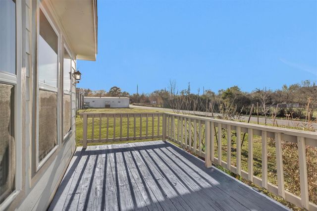 221 Carrell Street, Tomball, TX 77375