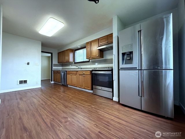 6530 S G Street, Tacoma, WA 98408