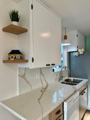 755 Pino Way, Salinas, CA 93905