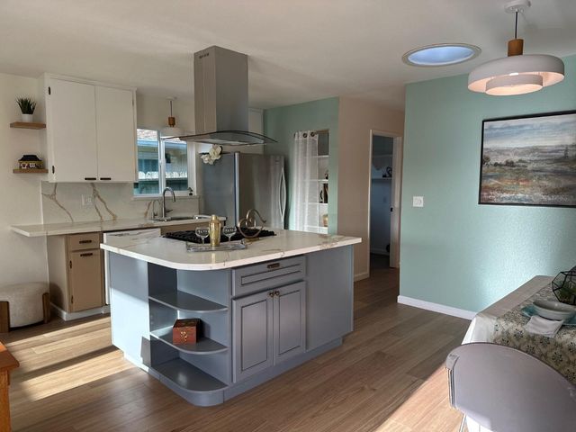 755 Pino Way, Salinas, CA 93905