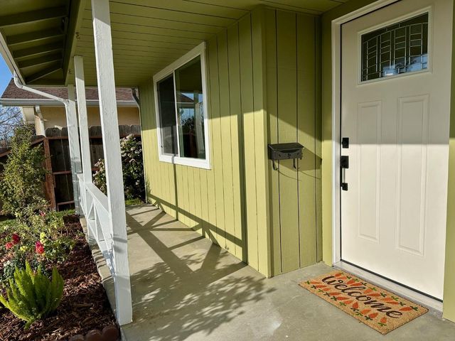 755 Pino Way, Salinas, CA 93905