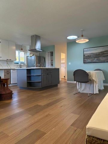 755 Pino Way, Salinas, CA 93905