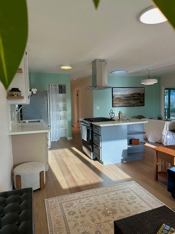 755 Pino Way, Salinas, CA 93905