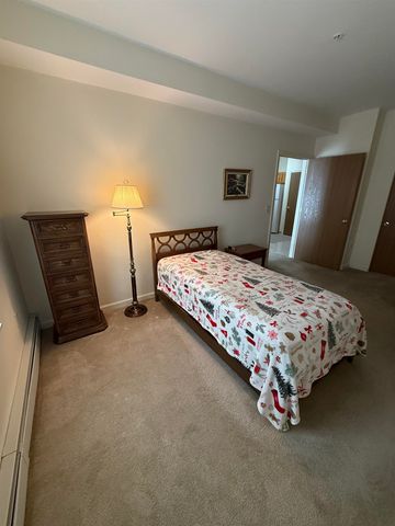 18 Harbor Ave Apt 208, Nashua, NH 03060