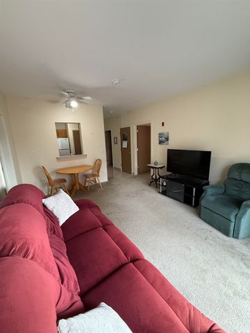 18 Harbor Ave Apt 208, Nashua, NH 03060
