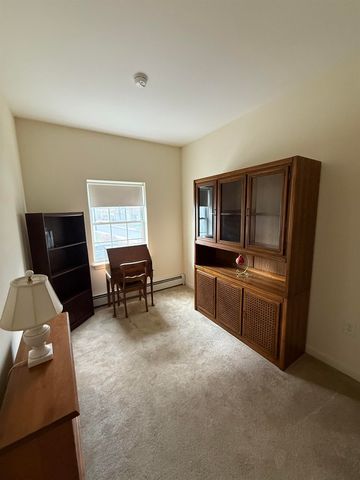 18 Harbor Ave Apt 208, Nashua, NH 03060