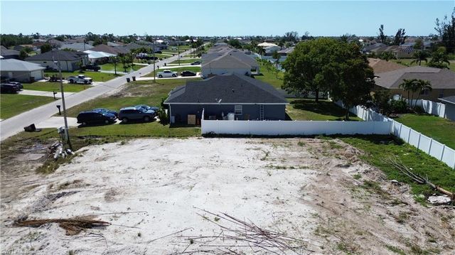 2713 NW 5th Terrace, Cape Coral, FL 33993