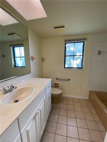 225 SE 31st ST, Cape Coral, FL 33904
