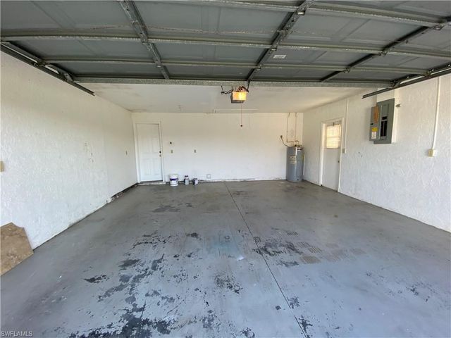 225 SE 31st ST, Cape Coral, FL 33904