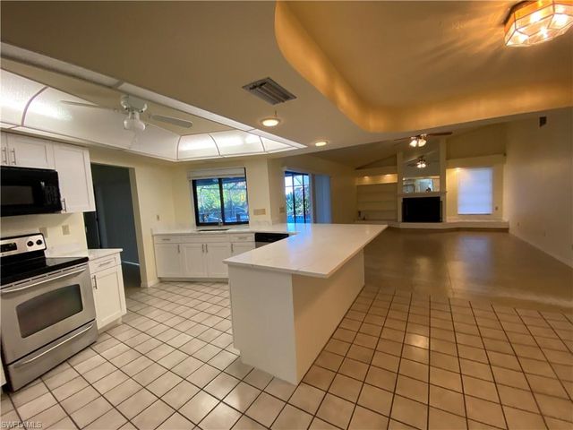 225 SE 31st ST, Cape Coral, FL 33904