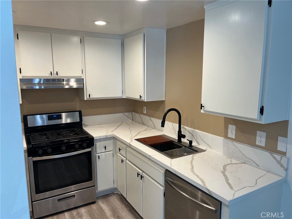 2321 Maryhelen Street, Corona, CA 92879 — photo 2