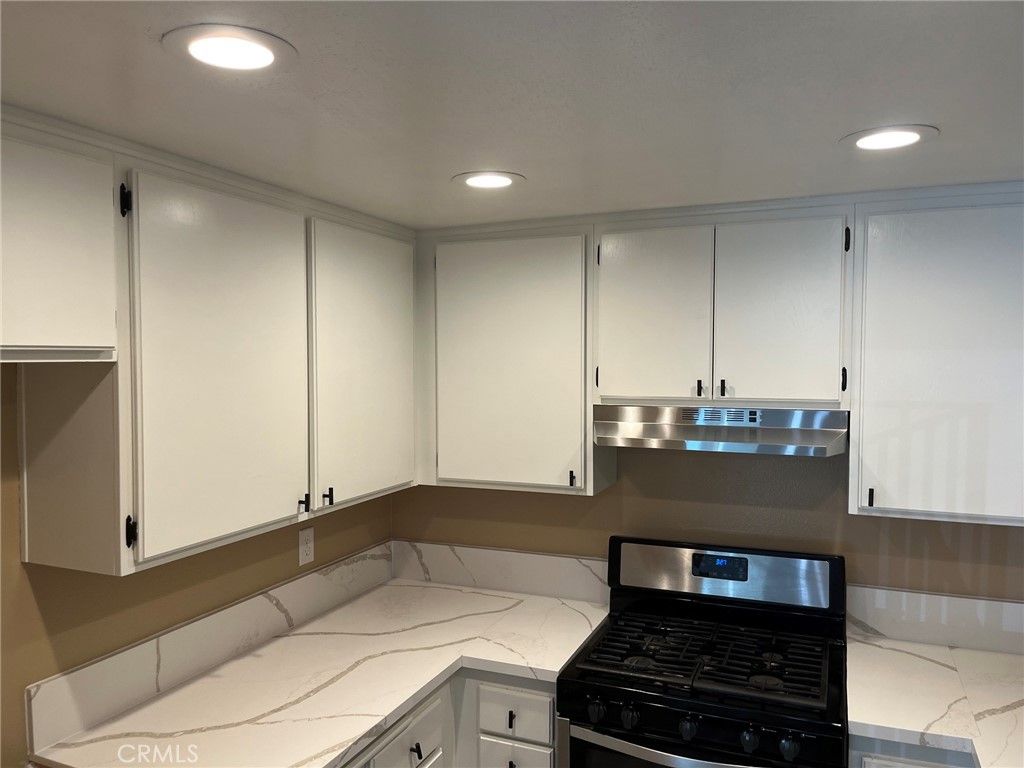 2321 Maryhelen Street, Corona, CA 92879 — photo 3