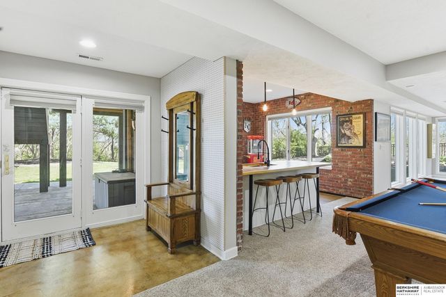 17002 T Street, Omaha, NE 68135