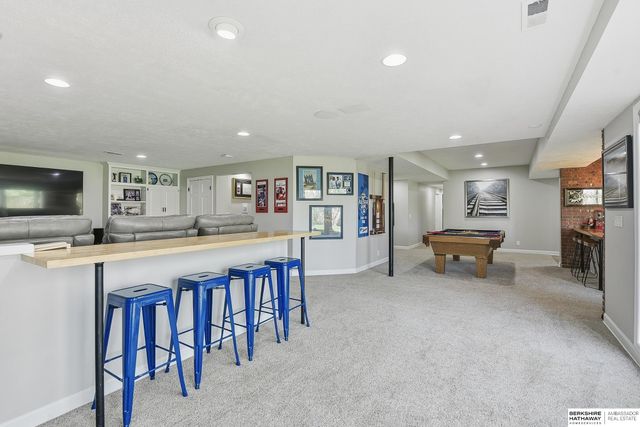 17002 T Street, Omaha, NE 68135