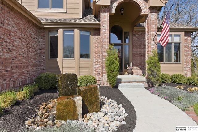 17002 T Street, Omaha, NE 68135