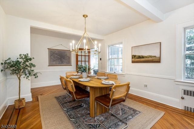 47 Oakland Rd, Maplewood Twp., NJ 07040