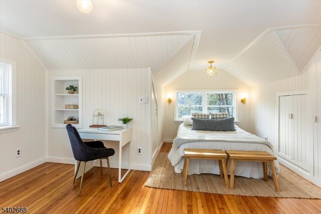 47 Oakland Rd, Maplewood Twp., NJ 07040