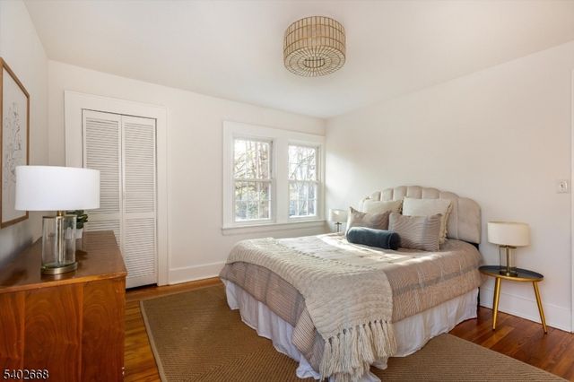 47 Oakland Rd, Maplewood Twp., NJ 07040