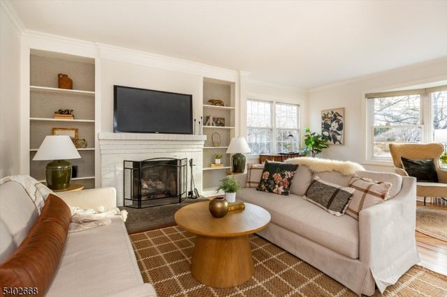 47 Oakland Rd, Maplewood Twp., NJ 07040