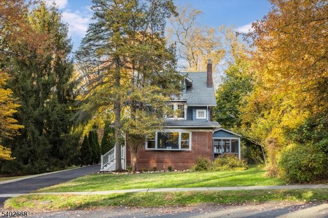 47 Oakland Rd, Maplewood Twp., NJ 07040