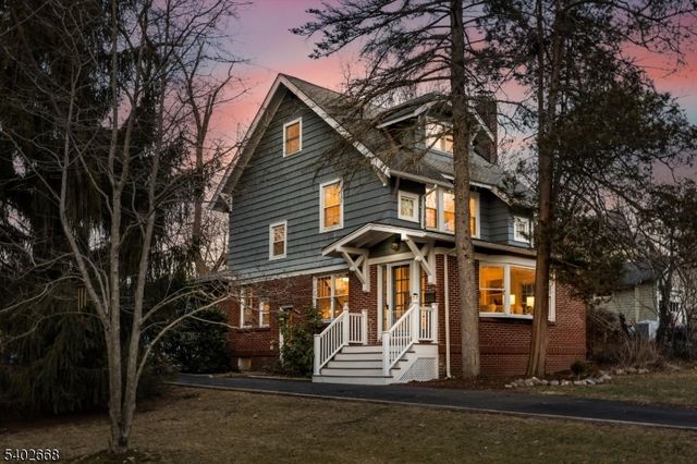 47 Oakland Rd, Maplewood Twp., NJ 07040