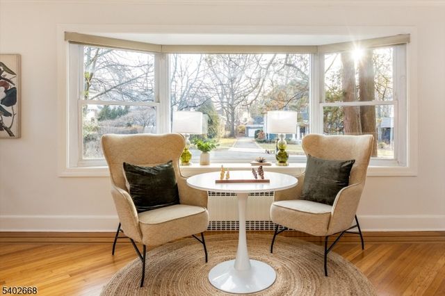 47 Oakland Rd, Maplewood Twp., NJ 07040