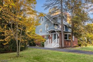 47 Oakland Rd, Maplewood Twp., NJ 07040