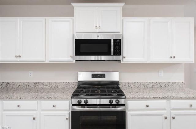 103 Kini LN, Suffolk, VA 23435