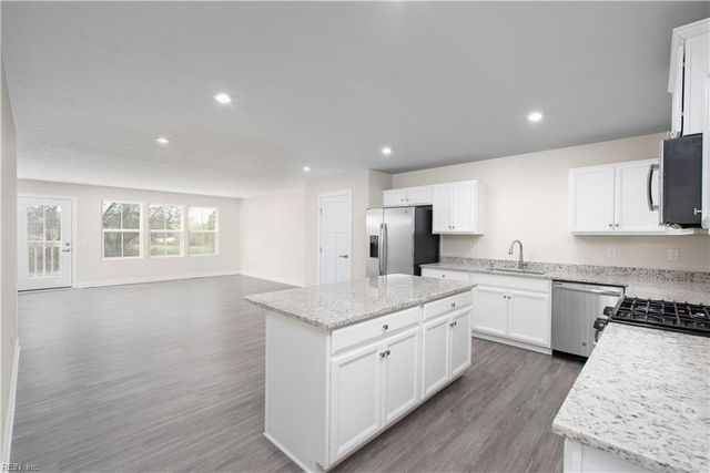 103 Kini LN, Suffolk, VA 23435