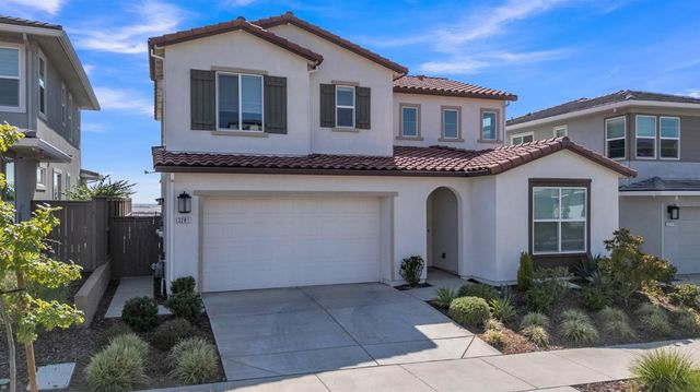 3281 Wildland Ct, Folsom, CA 95630