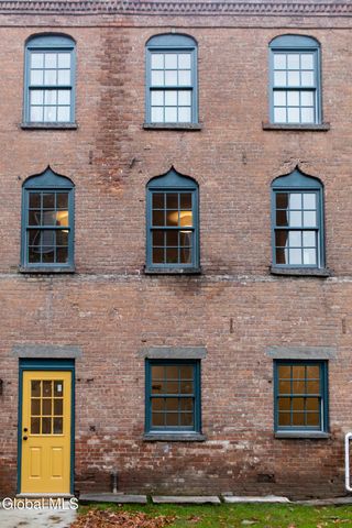 35 1st Street, Troy, NY 12180