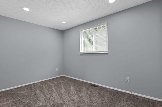 6588 Strathcona Avenue, Dublin, OH 43017