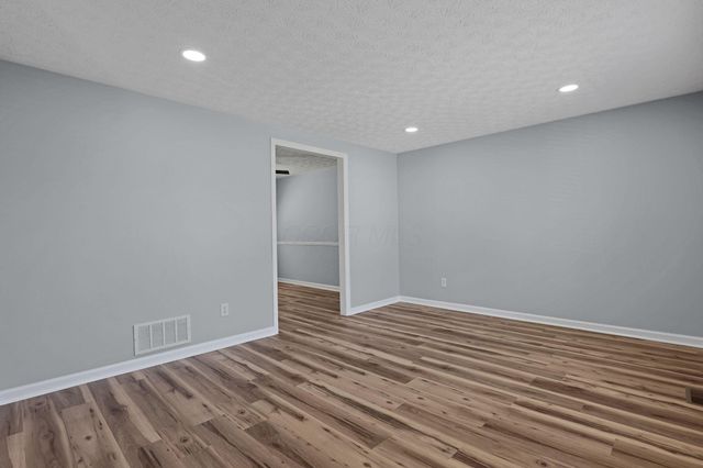 6588 Strathcona Avenue, Dublin, OH 43017