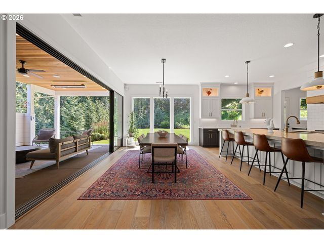2850 Sw TURNER Rd, West Linn, OR 97068