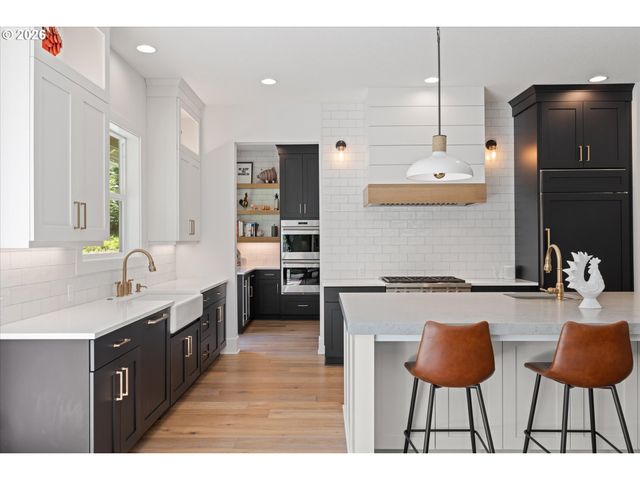 2850 Sw TURNER Rd, West Linn, OR 97068