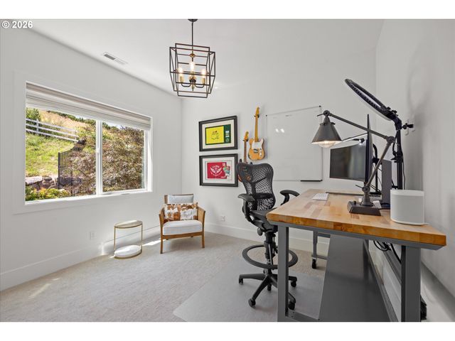 2850 Sw TURNER Rd, West Linn, OR 97068