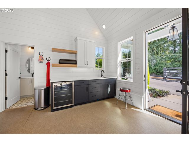 2850 Sw TURNER Rd, West Linn, OR 97068