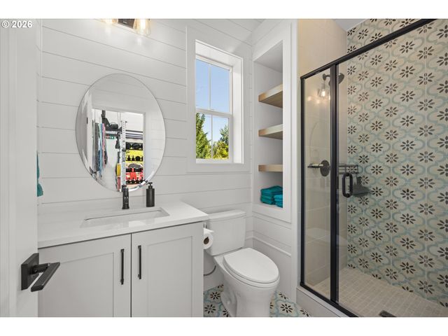 2850 Sw TURNER Rd, West Linn, OR 97068